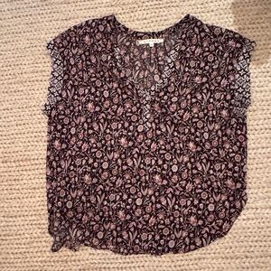 XiRENA Black and Pink Floral Blouse